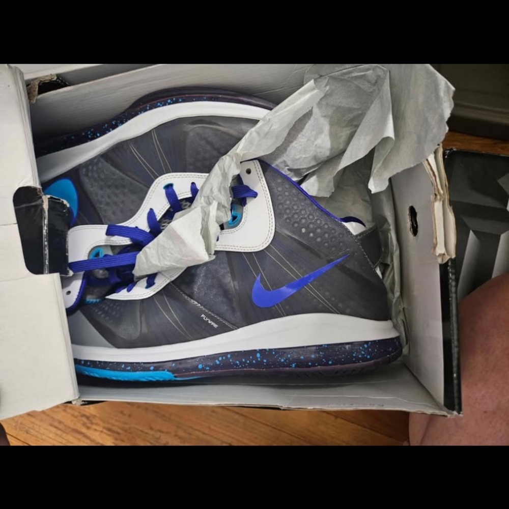 LeBron Summit Lake Hornets - Picture 1 of 1